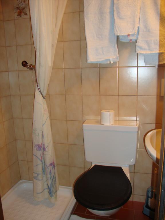 Grotto Bellavista Bed and Breakfast Sant'Abbondio Rum bild